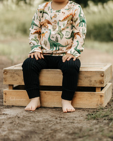 Trikoo: Ystävälliset dinosaurukset, Lämmin beige