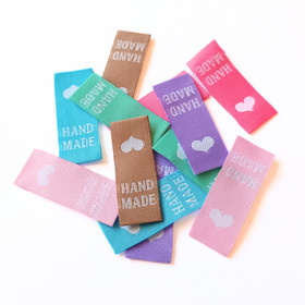 Ompelumerkki: Hand Made/sydän, eri värejä 