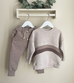 Meleerattu joustocollege: Kaura, luonnonvaalea