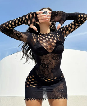 Upea Hollow Out läpikuultava musta mekko