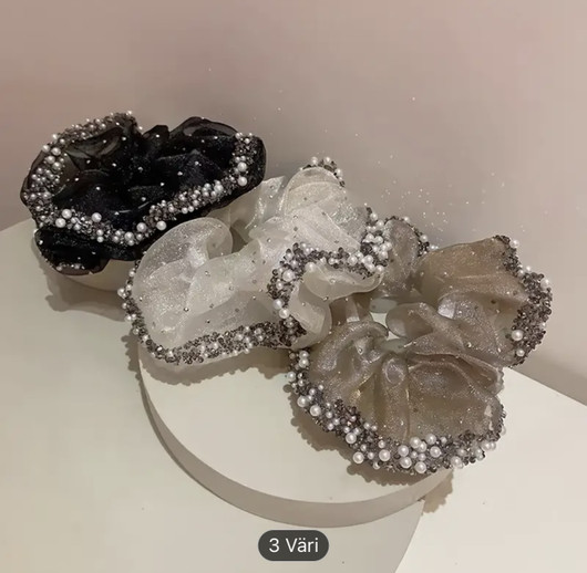 Big Festive scrunchie