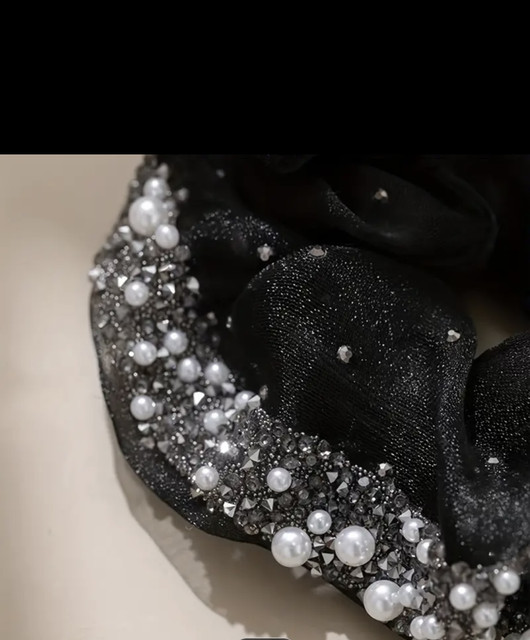 Big Festive scrunchie