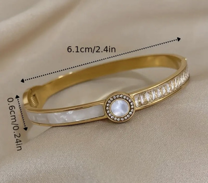 Pearl White with Golden Twist rannekoru