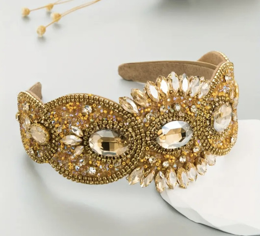 It is Golden Love hiuspanta