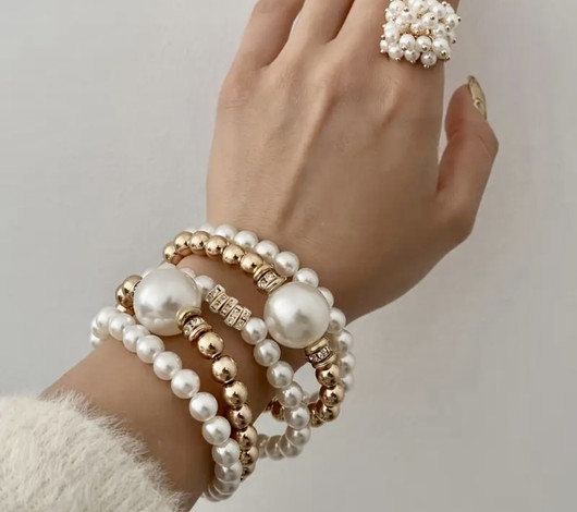 DO YOU SEE MY PEARLS (rannekorut)