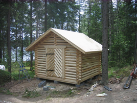 Puuliiteri neliöhirrestä 3x3 m, harjakatto