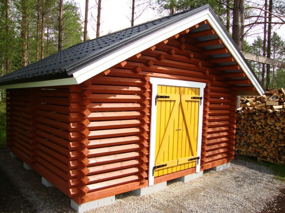 Puuliiteri neliöhirrestä 4x4 m, harja- tai pulpettikatto