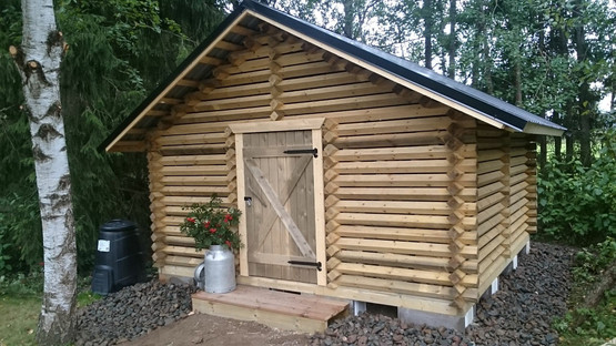 Puuliiteri neliöhirrestä 4x4 m, harja- tai pulpettikatto