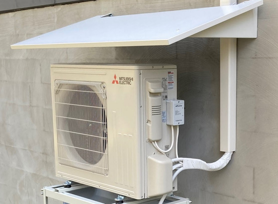 Ilmalämpöpumpun ulkoyksikön katos Kiilax 1200x650 mm, musta