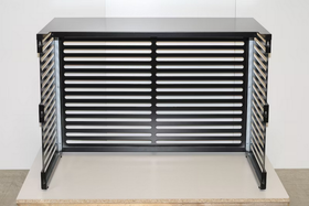 Ilmalämpöpumpun ulkoyksikön suojakotelo parvekemalli Kiilax metalli, musta