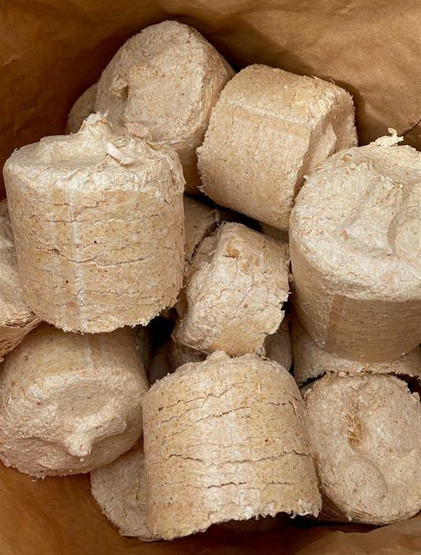 HOT-briketti / havupuu 240 kg teholava kaikkiin tulisijoihin