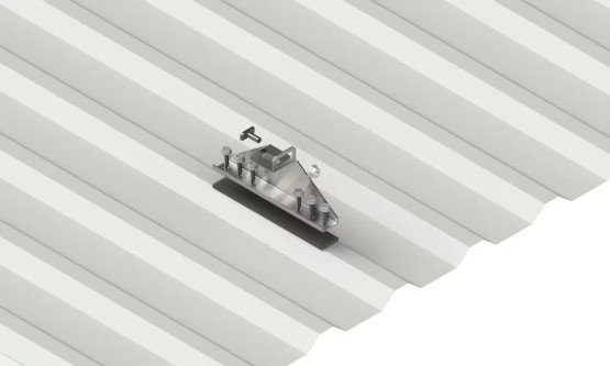 Aurinkopaneelin kattokiinnike pelti- ja huopakatolle Orima Easy Rail