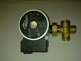 Latauspumppu termostaattiventtiilillä