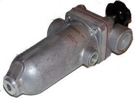 Kampasuodatin moniöljypolttimeen