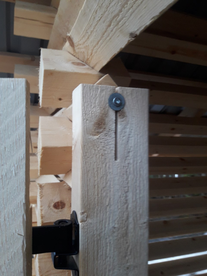 Puuliiteri pyöröhirrestä 3x3 m, harjakatto