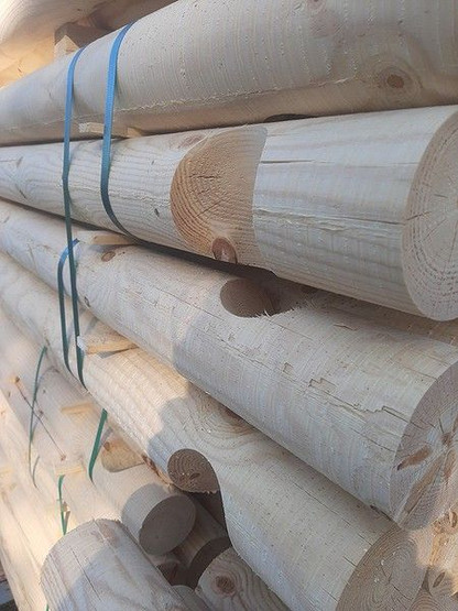 Puuliiteri pyöröhirrestä 3x3 m, harjakatto