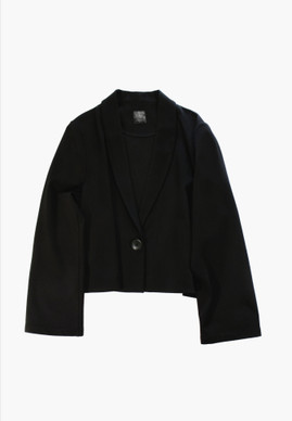 saimi_black_jacket