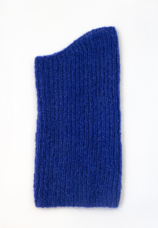 tuubihuppukauluri_electricblue