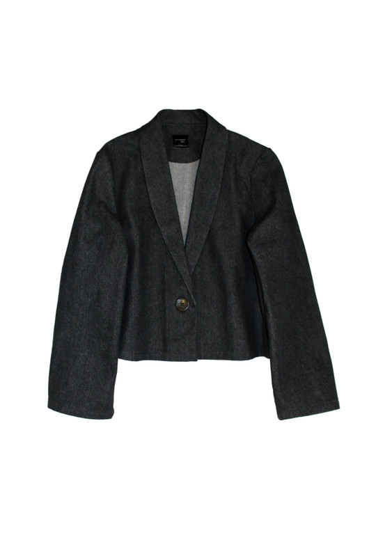 meja_black_denimjacket