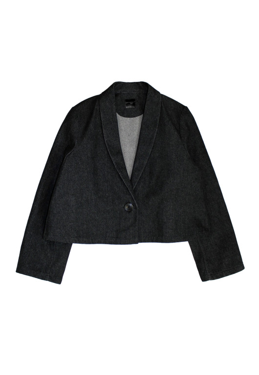 meja_black_denimjacket