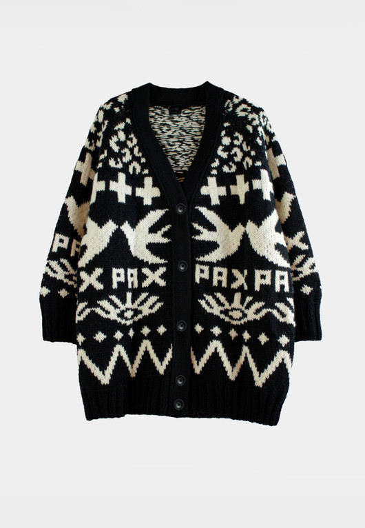 pax_black_knit