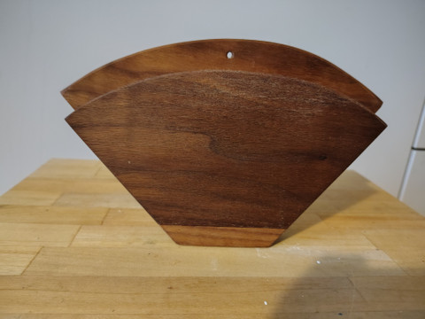 Kahvisuodatinteline  / PÄHKINÄ  ja IROKO