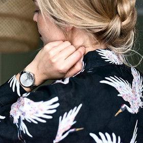 Leijona- Naisten kello USEITA VÄRIVAIHTOEHTOJA!