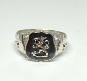 Rantanen Oy- Suomi leijona kantasormus. Hopea