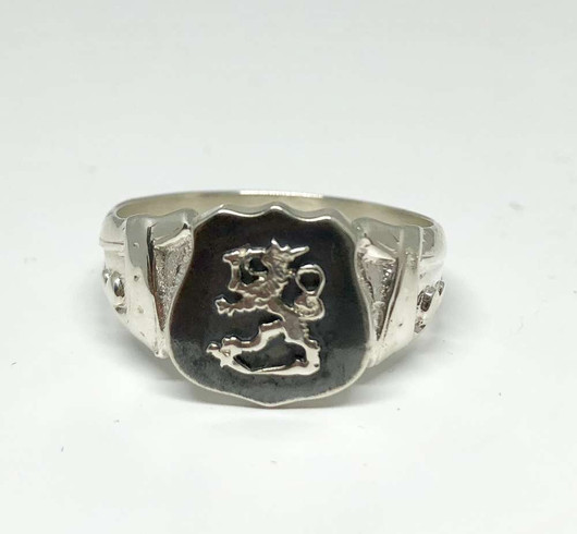 Rantanen Oy- Suomi leijona kantasormus. Hopea