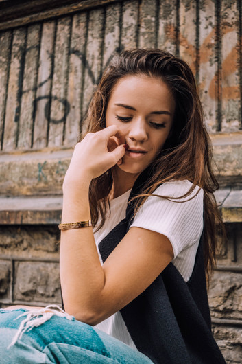 OLLA- viestisi ranteessa, BE YOU. LOVE YOU. ALL WAYS. ALWAYS. 