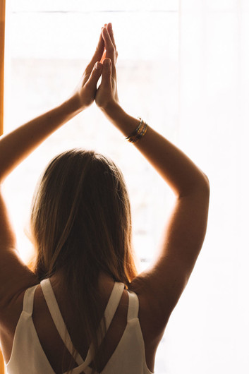 OLLA- viestisi ranteessa, USKO. TOIVO. RAKKAUS. Useita värejä!