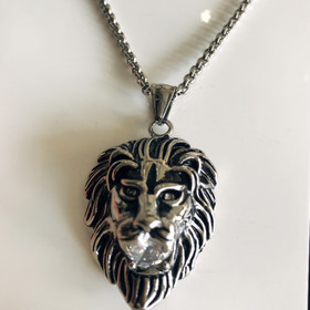 Bosie-  Teräskaulaketju, Leijona