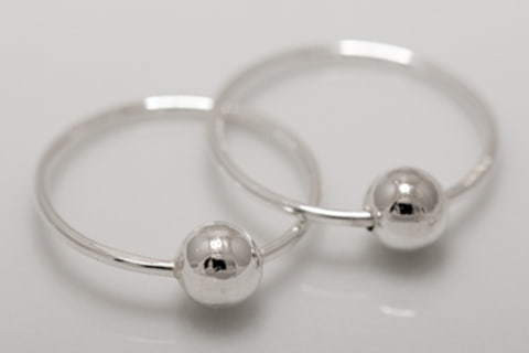 Silver Bar- Rengas, hopeakorvakorut. 