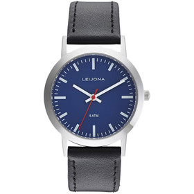 Leijona- Nasten rannekello. USEITA VÄREJÄ!