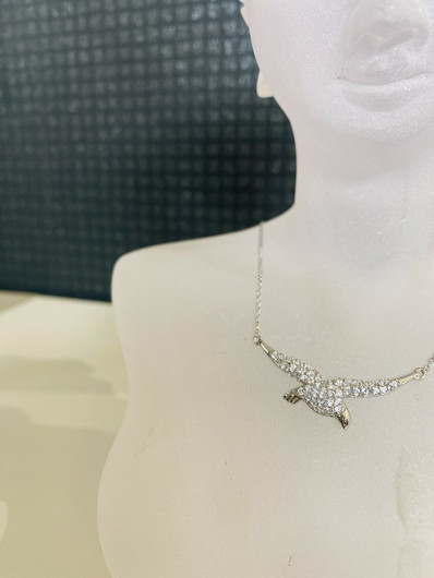 Silver Bar- Lintu. Hopeakaulakoru.