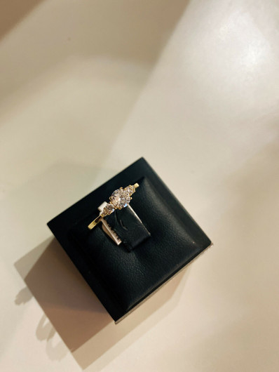 Korutuote Oy- Hopeasormus. Kullattu. USEITA KOKOJA!