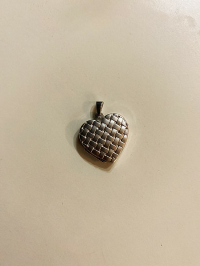 Korutuote Oy- Medaljonki, hopea