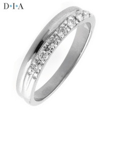 D I A - Timanttisormus, valkokulta