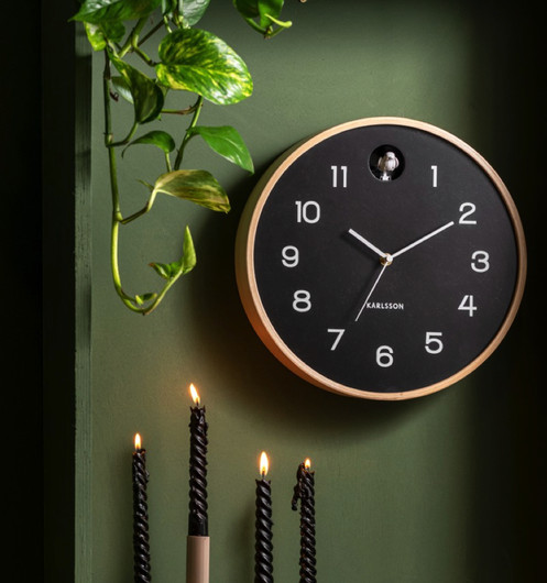 Karlsson- Seinäkello. Natural Cuckoo Birch