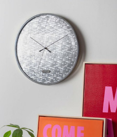 Karlsson- Seinäkello. Disco Silver