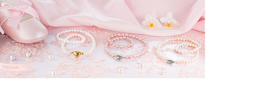 Pirami- Tyttökaulakoru sydämillä, zircon