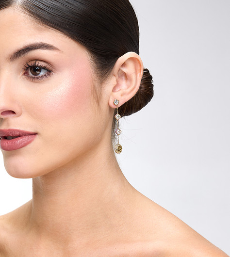 GUESS- Korvakorut. Teräs