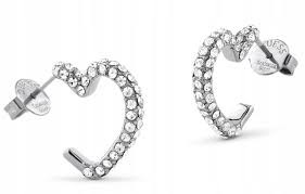 GUESS- Korvakorut. Teräs. Sydän