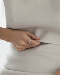 MOCKBERG-  Wavy Petite Ring, sormus