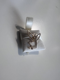 Kultakoru- Riipus, PlayBoy