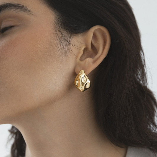 MOCKBERG- Wavy Bolded Drop, korvakorut