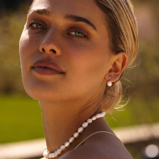 MOCKBERG- Aura Pearl Earring, korvakorut.