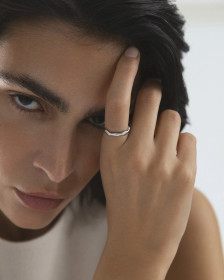 MOCKBERG-  Wavy Petite Ring, sormus