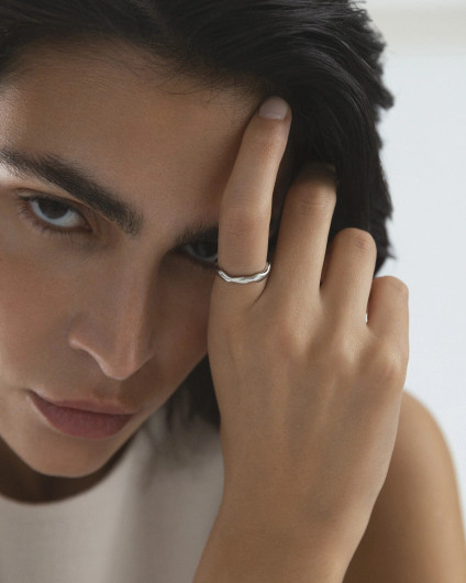 MOCKBERG-  Wavy Petite Ring, sormus