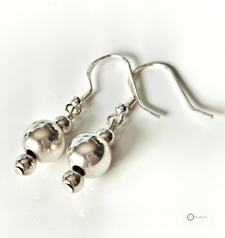 Hopeakorvakorut 3 Palloa